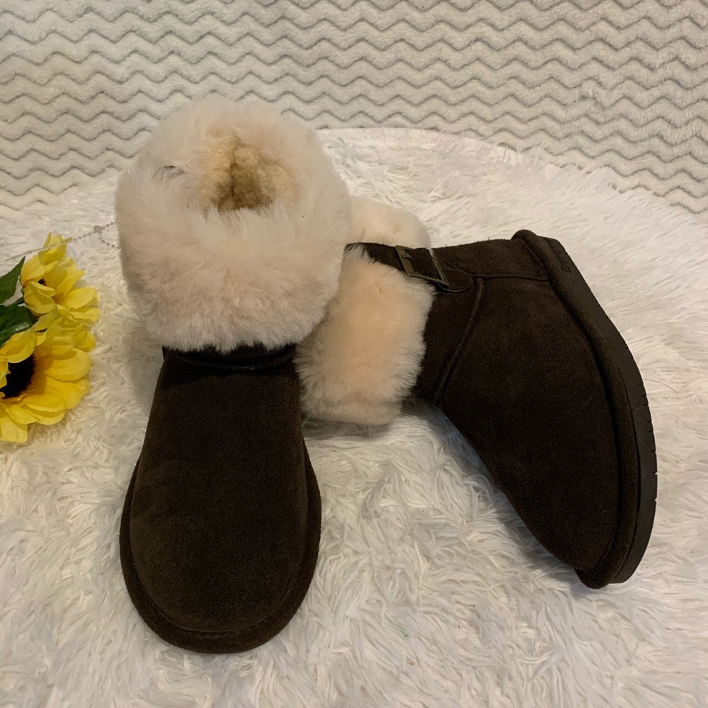 Bearpaw Boot New Size 7 - image 1